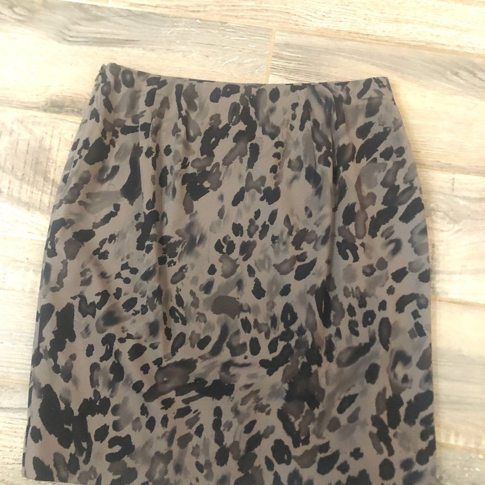 ANN TAYLOR Womens Gray Black Brush Stroke Animal Print Silk Blend Skirt Size 0P